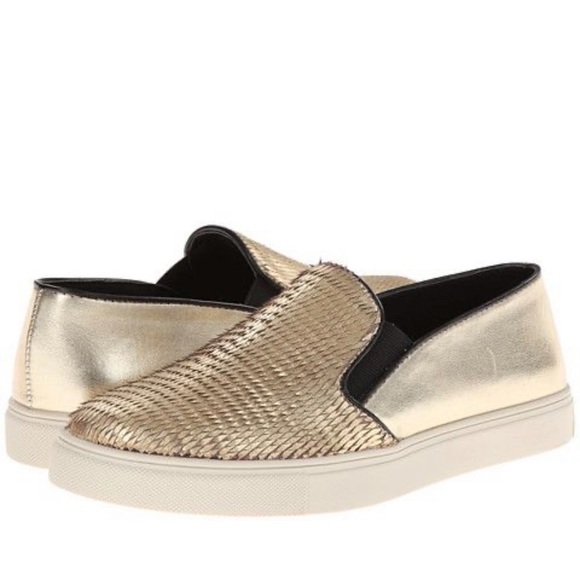 Steve Madden slip on loafer in black